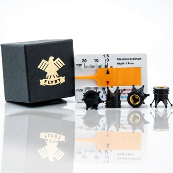 FLYBY Kronen Reifen-Ventilkappen Schwarz – 4er Set inkl. Profiltiefenmesser & Messing-Gewinde