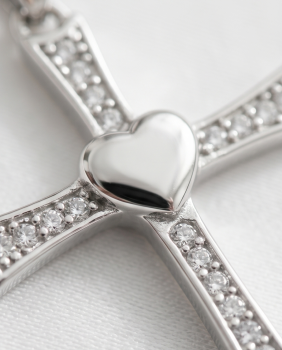 Preview: Kreuz mit Herz Anhänger 925 Silber | Kette & Etui | Outletshop24