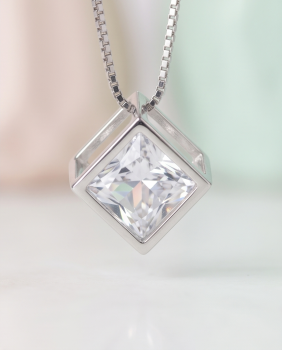 Preview: Collier 