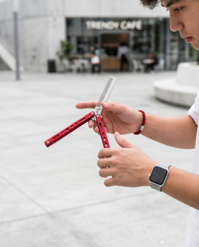 Preview: FLYBY Butterfly-Kamm Edelstahl Rot