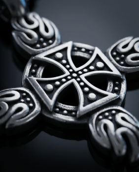 Preview: Edelstahl Kette Keltisches Flammenkreuz