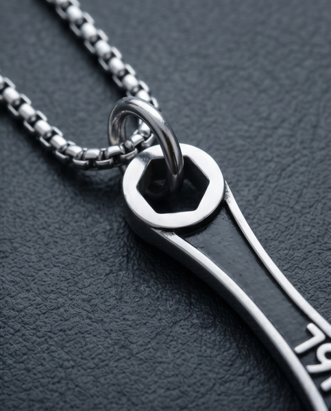 Maulschlüssel Anhänger Edelstahl 316L mit Kette.