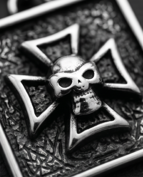 Edelstahl Kette Eisernes Kreuz mit Totenkopf