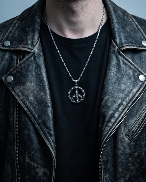 Massiver Edelstahl-Anhänger "Peace-Symbol" aus Totenköpfen